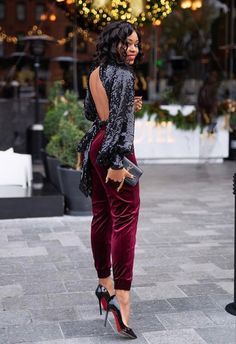 Comfy Nye Outfit, Velvet Pants Outfit Party, Comfortable Holiday Outfits, Velvet Pants Outfit, Jadore Fashion, Sequin Trousers, 2022 Outfits, Trousers Outfit