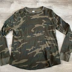 Nwot, Great Condition, Size L, Slightly Curved Hem Camo Men, Green Brown, Green And Brown, Mens Long Sleeve, Long Sleeve Shirt, Sleeve Shirt, Camo, Gap, Long Sleeve Tees