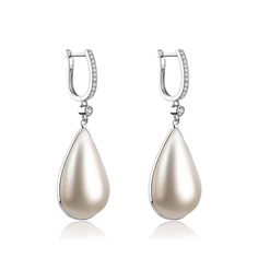 Unmissable! Check out this White Gold Teardrop Mabe Pearl Earrings only at $560.00. #houseofpearlsofficial #pearls #pearlfect #pearlearrings #ChicPearls #motherofpearls #StyleWithPearls #LovePearls #pearlsofwisdom #freshwaterpearls Fake Mabe Pearl Earrings, Japan Sea, Golden South Sea Pearls, Mabe Pearl, 18k Gold Earrings, Elegant Gifts, Pearl Types, Mother Pearl, Pearl Choker