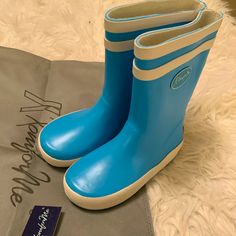 Super Cute New Kkomforme Toddler Rain Boots Sz 6 Girl / Boy Blue / White Blue Non-slip Boots For Outdoor, Blue Waterproof Rain Boots With Round Toe, Waterproof Blue Rain Boots With Round Toe, Blue Outdoor Boots With Rubber Sole, Casual Blue Round Toe Boots, Blue Waterproof Boots With Round Toe, Waterproof Blue Boots With Round Toe, Blue Waterproof Round Toe Boots, Casual Blue Rain Boots With Round Toe