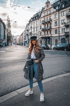 Outfits Europa, Vinter Mode Outfits, Outfit London, City Break Outfit, Brunch Outfit Winter, Neutral Fall Outfits, Fall Travel Outfit, Winter Mode Outfits, Outfits New York