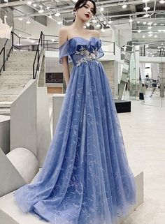 Light Blue Prom Dress Long Flowy, Loki Fanfic, Formal Dress Blue, Prom Dresses Off The Shoulder, Blue Prom Dress, Ice Dresses, Prom Dress Evening, Long Formal Dress, Girls Blue Dress