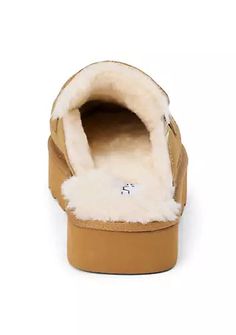 Step into cozy comfort with our Stowe Slides! These vegan faux fur-lined mules by Matisse combine the classic penny loafer style with a modern, slip-on design. Say goodbye to cold feet and hello to effortless style in this Chestnut color shoe. Buddy Love, Loafer Style, Maxi Jumpsuit, All American Girl, Chestnut Color, Hair Accessories Gift, Loafers Style, Vintage Havana, Baby Sneakers