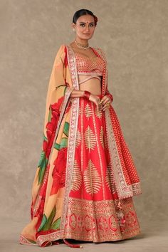 Red lehenga with separate cancan skirt and gold dori, sitara kaam embellished with embroidered border and edged with kinari in haathphool and son chidiya motifs. Paired with embroidered padded blouse and centre cut-out details. Comes with all over candy swirl digital printed organza dupatta embellished with embroidered borders and bella drop print dupatta. - Aza Fashions Cancan Skirt, Lehenga And Blouse, Printed Organza, Red Lehenga, Bridal Lehengas, Embroidered Border, Organza Dupatta, Raw Silk, Aza Fashion