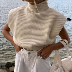 Turtleneck Fashion, Sleeveless Turtleneck Top, Sleeveless Turtleneck Sweaters, Casual Turtleneck, 2022 Fashion Trends, Sleeveless Sweater Vest, Sleeveless Jumper, Woolen Sweaters, Solid Color Sweater