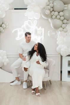 Baby shower photography, baby shower photos, baby shower outfit ideas, white outfit, white dress, dreamy shower outfit, Mom to be, baby shower outfit inspo, outfit ideas, outifit inspo, men outift inspo, dad outfit, men babyshower outfits, all white outfits Baby Shower Dress Ideas For Mom, All White Outfits, Shower Photos, Parents To Be