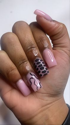 Baddie Short Acrylic Nails Square Pink, Colored Acrylic Nails, French Tip Acrylic Nails, Her Nails, Acrylic Nails Coffin Pink, Long Square Acrylic Nails, Bling Acrylic Nails