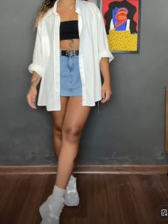 Laid Back Concert Outfit, Skin Jeans Outfits, Outfit To Go Out At Night, Rnb Concert Outfit Ideas Summer, Outfit Verano 2020, How To Style A Jean Skirt, Brazilian Style Outfits, Outfits Noche Boliche, Look Elegante Casual