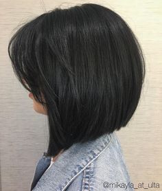 Medium Bob With Layers, Bob Pendek, Κούρεμα Bob, Layered Bob Short, Layered Bob Haircuts, Layered Bobs, Modern Haircuts, Long Bob Haircuts