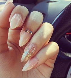 50+ Almond Nail Designs Art and Design Almond Shaped Nails Designs, Blue Homecoming Nails, Homecoming Nails Almond, Almond Nail Art, Natural Beauty Hacks, Nails Colorful, Nails Dark, Nails Oval, Acrylic Nails Ideas