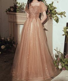 Moon Prom Dress, Gaun Tulle, Baddie Dresses, Cheap Prom Dresses Online, Dress Applique, Junior Prom, Prom Inspo, Prom Dresses Elegant, Dress Square Neck