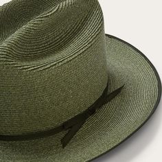 A true legend, the Open Road offers a timeless blend of city style and Western tradition. The Open Road Hemp Fedora is constructed with firm finish hemp braid and features a western cattleman crease crown, bound edge brim, interior sheepskin sweatband and is finished with a thin grosgrain hatband.The Open Road owes its name to the fact that it was originally sold with an open crown, which could then be creased to the customer’s liking. These days it comes with a hand-pressed cattleman crown, a c Open Road Hat, Stetson Open Road, True Legend, Men’s Boots, Fancy Hats, Straw Hats, Thigh Boot, Open Road, City Style