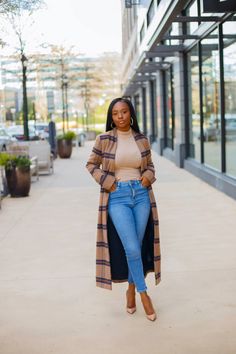 Business Casual Attire Black Women, Prissysavvy Dresses, Fall Business Casual Outfits Black Women, Black Women Chic Fashion, Fall Urban Fashion Women, Chic Fall Outfits Black Women, Fall Outfits Black Women 2022, Jeans And Coat Outfit, Polished Look For Black Women