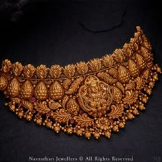 Bridal Necklace Set Gold, Antique Choker Designs Gold, Antique Gold Jewelry Indian Bridal Jewellery Necklace Set, Gold Necklace Set Bridal Indian, Antic Jewellery Designs, Latest Choker Necklace Designs, Latest Gold Choker Necklace Designs, Malabar Gold Jewellery, Gold Choker Necklace Set