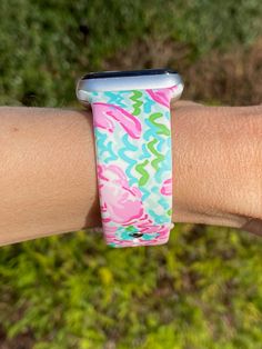 Add some prep to your arm with these printed Watch Bands! A favorite for sports and everyday wear. FEATURES: Strap material: Smooth Silicone. Width: 2.1cm/ 0.8" Wrist size circumference: Comes in 4 different sizes. Adjustable to 7 different sizes. - 38/40/41mm S/M fits wrists 125mm- 170mm (4.9"-6.7") - 38/40/41mm M/L fits wrists 130mm- 190mm (5.1"-7.5") - 42/44/45mm S/M fits wrists 125mm- 175mm (4.9"-6.9") - 42/44/45mm M/L fits wrists 130mm- 200mm (5.1"-7.9") Additional features: Water resistant Preppy Watch, Watch Bands Women, Cute Apple Watch Bands, Apple Watch Bands Women, Flamingo Gifts, Apple Watch Case, 38mm Apple Watch Band, Cute Preppy Outfits, Silicon Bands