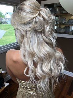 Gorgeous Half Up Half Down Hairstyles, Formal Hairstyles For Long Hair Blonde, Debs Hairstyles Half Up, Half Up Half Down Wedding Hair Big Curls, Prom Hair Blonde Half Up, Grad Half Up Half Down Hair, Blonde Curled Hair Prom, Big Wedding Hair Half Up, Deb Hairstyles Half Up