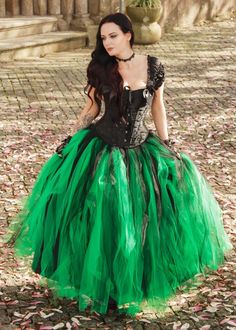 Vampire Corset, Gothic Prom, Prom Dress Green, Gothic Prom Dress, Nightmare Before Christmas Wedding, Gothic Dresses, Short Long Dresses, Green Corset, Gowns For Women