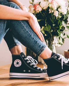 Converse 2020, Aesthetic Converse, All Star Converse, Star Converse, Christmas Grinch, All Stars Converse, Black Converse, Outfits With Converse