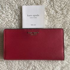 - Brand New, 100% Original Kate Spade - Genuine Saffiano Leather - 11 Card Slots - 1 Clear View Id Card Slot - Exterior Back Pocket For Change - 4 Interior Compartment For Bills And Receipts - Kate Spade Signature Metal Logo On The Front Kate Spade Disney, Gold Wallet, Red Wallet, Billfold Wallet, Kate Spade Wallet, Black Wallet, Gunmetal Grey, Mini Wallet, Clear View