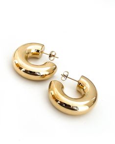 It's all about the hoops. Our Eldon Earrings feature a choice of timeless silver or gold, perfect for dressing up or down any outfit. Plus, they're made with tarnish and water-resistant design, so you can enjoy them for longer. Length: 1 1/4" hoop Waterproof Tarnish resistant 18K Gold plated stainless steel Hypoallergenic Clean Everyday, Store Jewelry, Hypoallergenic Earrings, Holiday Items, Earring Sale, Gold Hoop, Silver And Gold, Gold Hoop Earrings, Care Tips