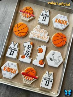 Basketball Birthday Cake, Basketball Themed Birthday Party, Basketball Theme Birthday, Basketball Theme Party, Basketball Cake, Basketball Birthday Parties, Sports Theme Birthday, Sports Birthday Party