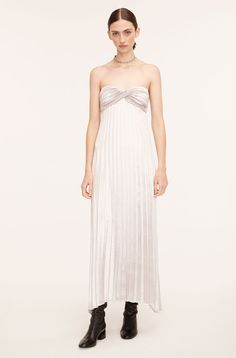 Guarantee you'll be the best-dressed guest: a head-turning spaghetti-strap dress in striking, radiant pleated lamé. Lame Dress, Feminine Wardrobe, Dress Silver, Dress Images, Dress Home, Silver Dress, Rebecca Taylor, Strap Dress, Spaghetti Strap Dresses