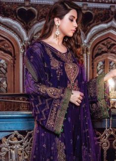 Nameera By Farooq, Wedding Wear Dresses, Purple Chiffon Dress, Chiffon Outfit, Bridal Dresses Indian, Kurdish Clothes, Mehndi Outfit, Pakistan Wedding, Walima Dress