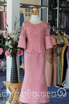 Gaun Koktail, Mommy Dress, Thai Silk Dresses, Kebaya Modern Dress, Muslimah Wedding Dress, Kebaya Brokat, Batik Kebaya, Dress Pesta, Dress Kebaya