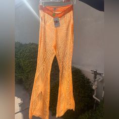 Brand New With Tags, Beautiful Sparkly Flares Never Worn. Size M :) Zip Up Closure On Side Dress Yoga Pants, Ribbed Flares, Bell Pants, White Linen Pants, Floral Print Pants, Velour Pants, Knit Denim, Khaki Fashion, Tan Dresses