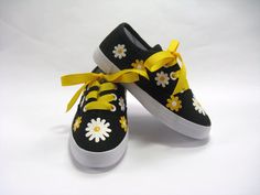 Girls Daisy Shoes Children's Hand Painted by boygirlboygirldesign Cute Yellow Sneakers For Spring, Yellow Lace-up Canvas Shoes For Spring, Yellow Canvas Sneakers For Spring, Spring Yellow Canvas Shoes With Rubber Sole, Daisy Shoes, Canvas Shoes Diy, Flamingo Shoes, Black Canvas Sneakers, Bee Shoes