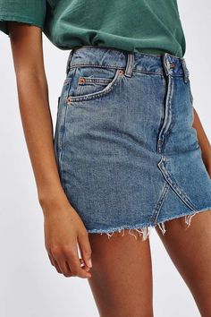 Lasaky - Slim-Fit Denim Mini Skirt with Frayed Hem Diy Denim Skirt, Rok Mini, Denim Shorts Outfit, Skirt Denim, Outfit Jeans, Denim Diy, Half Skirt, Instagram Outfits, Cool Ideas