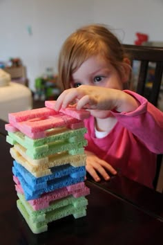 Build a tower out of cut-up sponges. | 33 Activities Under $10 That Will Keep Your Kids Busy All Summer Indoor Activities, Stem Activities, Kids Entertainment, Business For Kids, Cool Diy, Craft Activities, Summer Activities, Early Childhood, Toddler Activities