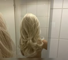 Light Blonde Blowout, Blond Hair Blowout, Blonde Bouncy Blowout, Basic Prom Hair, Old Money Blowout Hair, Blonde Messy Updo, Butter Blonde Hair Balayage, Blonde Medium Length Hair With Layers, Loose Blonde Curls