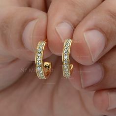 Open Hoop Earrings Natural SI Clarity G-H Color Diamond Huggie Hoop Earrings Solid 14K Yellow Gold Minimalist Diamond Jewelry Gift For Her * SKU: SE01078 * Made to Order * Gold Purity: 14K Solid Yellow Gold (stamped) * Custom Gold Color: Rose Gold, Yellow Gold, White Gold * Custom Gold Purity: 10K/14K/18K (Charges Apply) * Diamond 100% Genuine Diamond * Diamond Weight: 0.18 ct. * Diamond Color: G-H * Diamond Clarity: SI1- SI2 * Diamond Cut: Brilliant Cut (Excellent) Product Measurement Earrings Diamond Huggie Earrings, Open Hoop Earrings, Luxury Earrings, Huggie Hoop Earrings, Diamond Color, Earrings Collection, Jewelry Earrings Hoops, Elegant Jewelry, Diamond Clarity