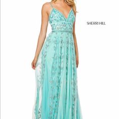 This Beautiful Beaded Sherri Hill Dress Is A Size 14. Never Worn And Still Has The Tags Attached! Originally $625 High School Prom Dress, Light Pink Prom Dress, Beaded Prom Dresses, Sky Blue Bridesmaid Dresses, Beach Outfit For Women, Sherri Hill Dress, Red Bridal Dress, Prom Dresses Yellow, Red Homecoming Dresses