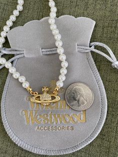 Vivian Westwood Pearl Necklace, Vivienne Westwood Pearl Necklace Gold, Viven Westwood Necklace, Vivienne Westwood Pearl Necklace, Initial Heart Necklace, Easy Jewelry, Assemblage Necklace, Gold Pearl Necklace, Gold Choker