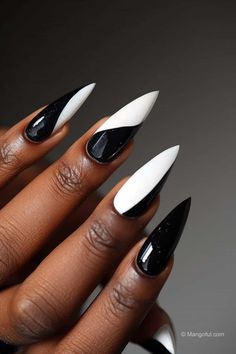 20 Africa-Inspired Nail Art Designs You'll Love - Nails For Africa, Monochrome Nails, Overlay Nails, Glitter Accent Nails, Pedicure Designs, Fancy Nails Designs, Lines On Nails, Nail Candy, Nail Art Designs Diy