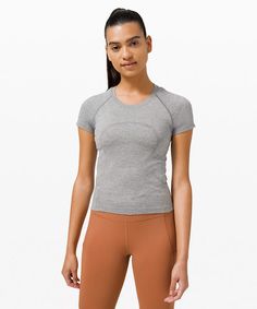 Swiftly Tech Short Sleeve 2.0 *Race | Women's T-Shirts | lululemon Lulu Lemon Shirts Short Sleeve, Lululemon T Shirt, Lulu Lemon Tops, Lulu Shirts, Lulu Wishlist, Lululemon Stuff, Preppy Family, Running Fits, Lulu Shirt