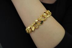 This 22K Gold Bracelet is a trendy bracelet that will bring a minimalist, modern, and fashion touch to your look. Its design is as elegant and simple and therefore is such a favorite piece and so easy to stack with other bracelets and bangles. Weight - 7.9 Inches 21 gr. 22 KARATS STAMPED 916 SOLID GOLD BRACELET Bangle has a bright finish. Available in yellow or white or rose gold. You can choose the thickness of your wrist. 22k gold will not oxidize or discolour, so you can wear your jewelry eve 22k Gold Bracelet, 22k Gold Chain, Gold Arm Band, Italian Bracelet, Gold Curb Chain, Trendy Bracelet, Gold Jewelry Gift, Curb Chain Bracelet, 22k Gold Jewelry