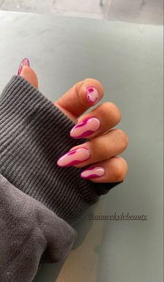 Nail Ideas Cute, Nail Ideas Spring, Two Tone Nails, Spring Nail Ideas, Maquillage On Fleek, Summer Nail Ideas, May Nails