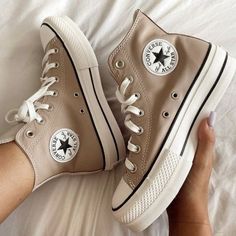 Boty Converse, Wallpaper Nike, Cute Converse Shoes, Converse Outfits, Cute Nike Shoes