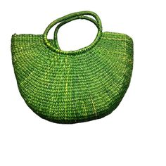 Green Straw Half Moon U Shape Boho Beach Market Bag Tote W/Handles Unlined Bright Green Features: U Shaped Winter, Fall, Spring, Summer Solid Wipe Clean Size: Womens 17" X 18" Condition: Pre-Owned Fair It Does Show Wear On Some Areas. Please See Photos Measurements Included In Photos. Photos Are The Best Descriptors, Please Review And Consider Before Purchasing. Color May Vary Slightly Due To Lightning Same Or Next Business Day Shipping. Bundle Deals When Buying Multiple Items. Items Have Been C Nike Duffle Bag, Beach Market, Boho Market, Duck Bag, Reversible Tote Bag, Woven Tote Bag, Vintage Monogram, Black Leather Tote, Mini Tote Bag