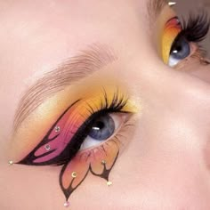 Karneval Diy, Butterfly Makeup, Cute Halloween Makeup, Eye Makeup Styles, Doll Eye Makeup, Fairy Makeup