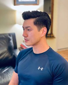 33 Quiff Haircut Ideas for the Fashion-Forward Men Texturized Black Hair, Boys Curly Haircuts, Taper Haircut, Long Messy Hair, Braided Man Bun, Quiff Haircut, Warm Brown Hair, Man Bun Hairstyles, The Quiff