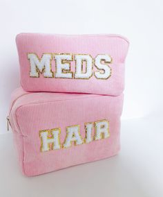 The large capacity size has enough space to store your makeup accessories.The size of the cosmetic bag is appropriate and convenient to carry. Each bag is personalised with the initials of your loved one and is available in 84 patches . These colored letters patches make your cosmetic bag look special.  *This listing is for one bag. **When there is no letter color left, I will ship in the default color (white). Size：             L: 26 X 14 X 8.5 cm             XL: 27.5 x 20.5 x 12.5 cm Each colo Pink Rectangular Bag For Personalized Gift, Personalized Rectangular Bag With Zipper Pouch, Preppy Bags, Bride Bag, Monogram Bag, Bride Tribe, Toiletry Storage, One Bag, Cosmetic Bags