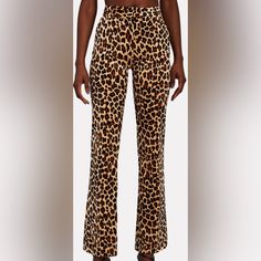 Nwt Frame Size 00 Signature Mini Boot Pants Are Flawlessly Tailored From Plush Cotton-Blend Velvet With An Eye-Catching Cheetah Motif. Size: 00 Questions? Comments Below Please Chic Leopard Print Pants For Work, Fitted Leopard Print Pants For Fall, Fitted Leopard Print Trousers, Chic Straight Leg Leopard Print Pants, Fitted High-waist Leopard Print Bottoms, Fitted High Waist Leopard Print Bottoms, Chic Leopard Print Trousers, Chic Fitted Leopard Print Bottoms, Fitted High Waist Leopard Print Pants