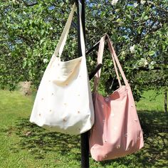 Personalized Tote Bag With Zipper,daisy Embroidered Floral Tote Bag,handmade Purse,aesthetic Flower Tote Bag - Etsy Daily Use Cotton Shoulder Bag With Floral Embroidery, Flower Shaped Cotton Shoulder Bag For Everyday Use, Daily Use Cotton Canvas Bag With Floral Embroidery, Flower-shaped Cotton Shoulder Bag For Everyday Use, Floral Embroidered Cotton Canvas Tote Bag, White Cotton Shoulder Bag With Floral Embroidery, White Cotton Bag With Floral Embroidery, Cotton Flower-shaped Shoulder Bag For Everyday Use, White Cotton Bags With Floral Embroidery