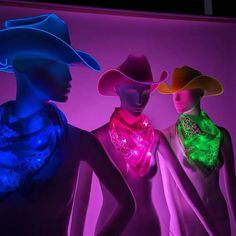 ¡Ilumina la noche con el pañuelo Neon Cowboys® Light Up Bandana! Combina perfectamente con tu sombrero, protege del polvo y brilla con luces LED. Ideal para festivales de música y momentos inolvidables.

22 x 22 pulgadas
10+ horas (baterías reemplazables)
Varios ajustes de luz (sólido, parpadeo, flash) Halloween Rave, Rave Looks, Festival Essentials, Halloween Music, Chapeau Cowboy, Face Jewellery, Cowboy Party, Neon Party, Ny Fashion