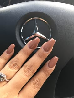 Acrylic Nails Colors Fall, Brown Nails Acrylic With Glitter, Simple Fall Acrylic Nails Coffin, Dip Nails Coffin Shape, Brown Coffin Shape Nails, Cute Coffin Fall Nails, Coffin Shape Brown Nails, Cappuccino Nails Acrylic Coffin, Fall Short Coffin Acrylic Nails