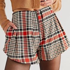 Free People Mayfair Pleated Plaid Multicolored Shorts Nwot. Sizes 4,6,8 New Without Tags Front Zipper Closure Side Pockets Please Note The Inside Tag Is Marked For Store Purposes Measurements Approx Laying Flat Sz 4 Waist 14.5” Front Rise 12” Inseam 3” Leg Opening 15.5” Sz 6 Waist 15” Front Rise 12.5” Inseam 3” Leg Opening 16” Sz 8 Waist 15.5” Front Rise 13” Inseam 3” Leg Opening 16.5” (93) Red Short Bottoms For Fall, Casual Shorts With Short Inseam For Fall, Retro Orange Bottoms With Pockets, High Waist Red Shorts For Fall, Short Inseam Shorts With Pockets For Fall, Retro Short Bottoms For Fall, High Waist Orange Bottoms For Fall, Trendy Orange Bottoms For Fall, Plaid Short Bottoms For Fall